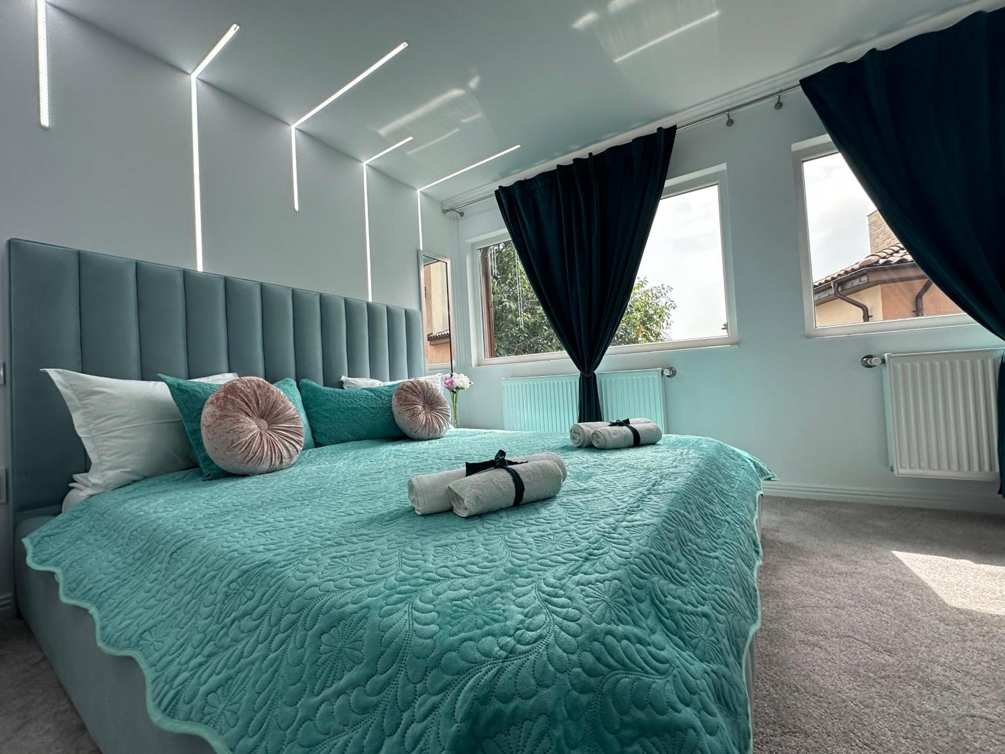 Elegant Escape Central Studio Craiova Luaran gambar